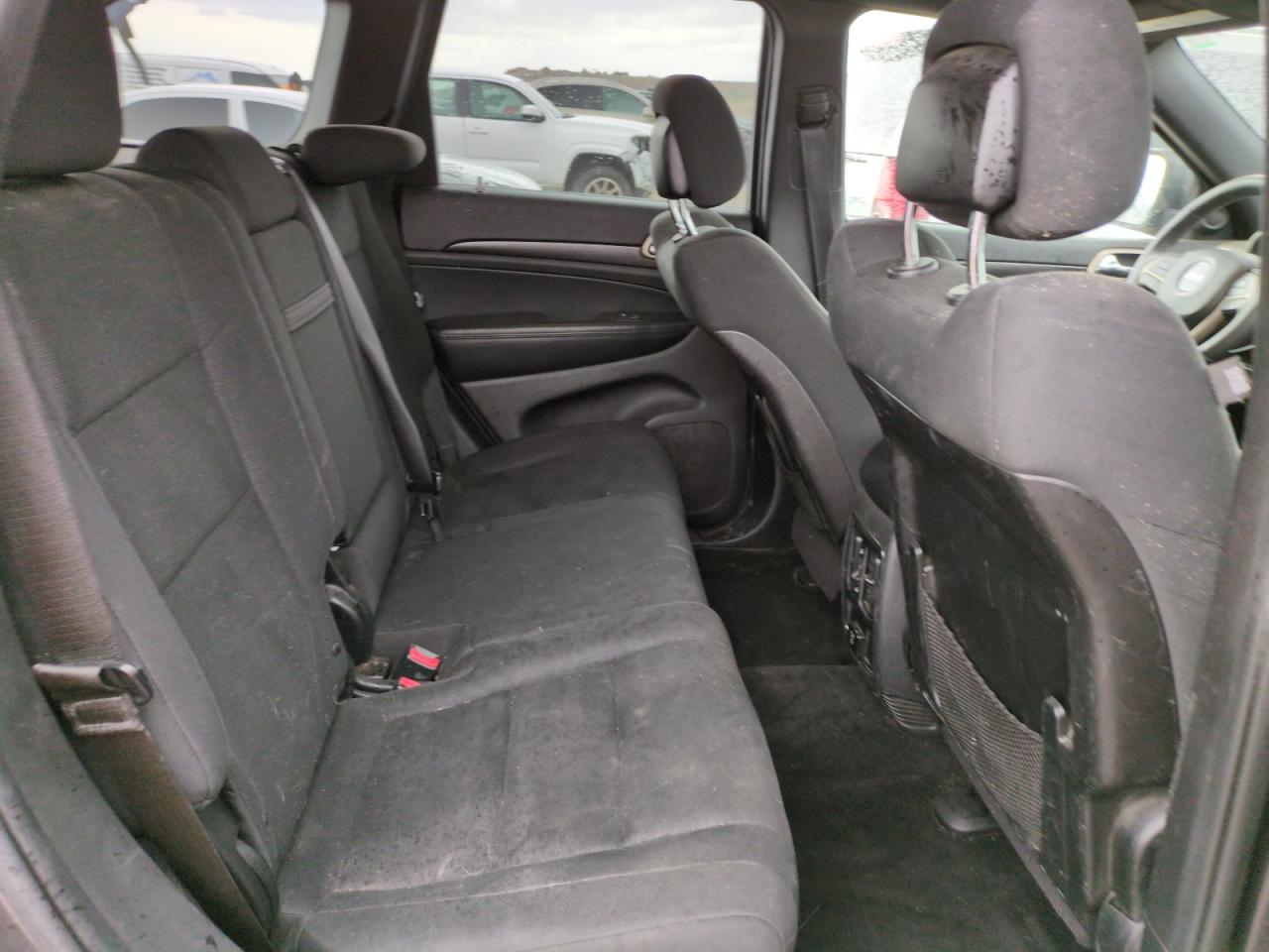 2015 Jeep Grand Cherokee - Image 10