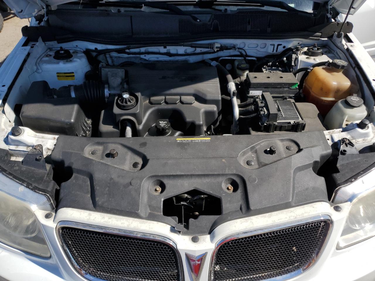 2006 Pontiac Torrent - Image 12