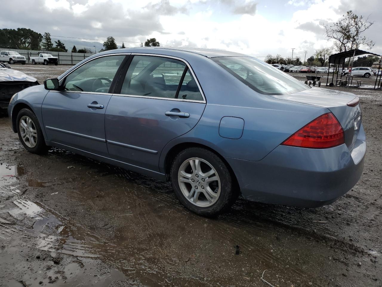 2007 Honda Accord - Image 2