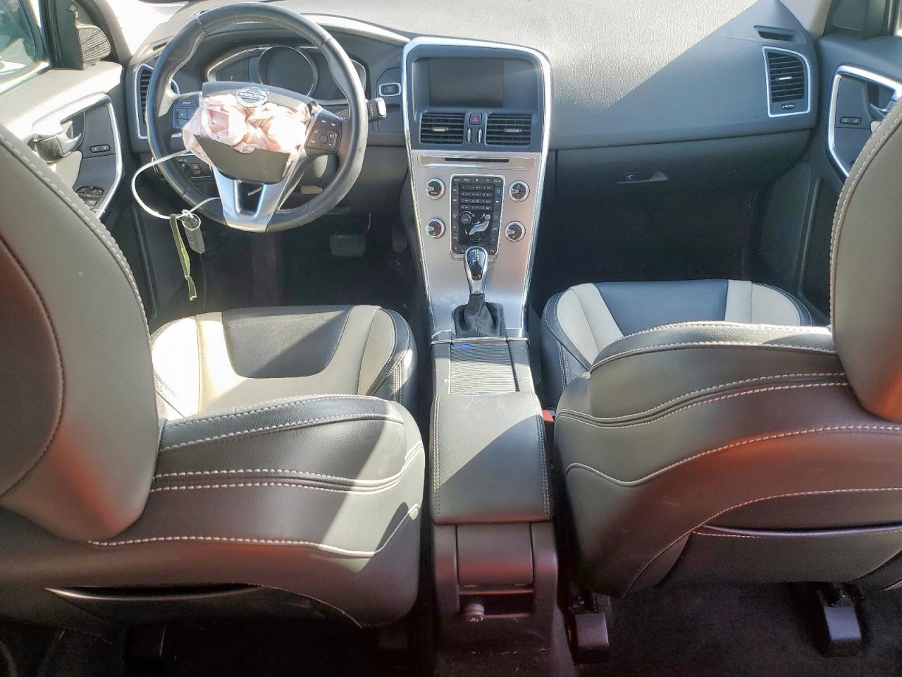 2017 Volvo Xc60 T5 Dynamic VIN: YV440MDR7H2130033 Lot: 47968625