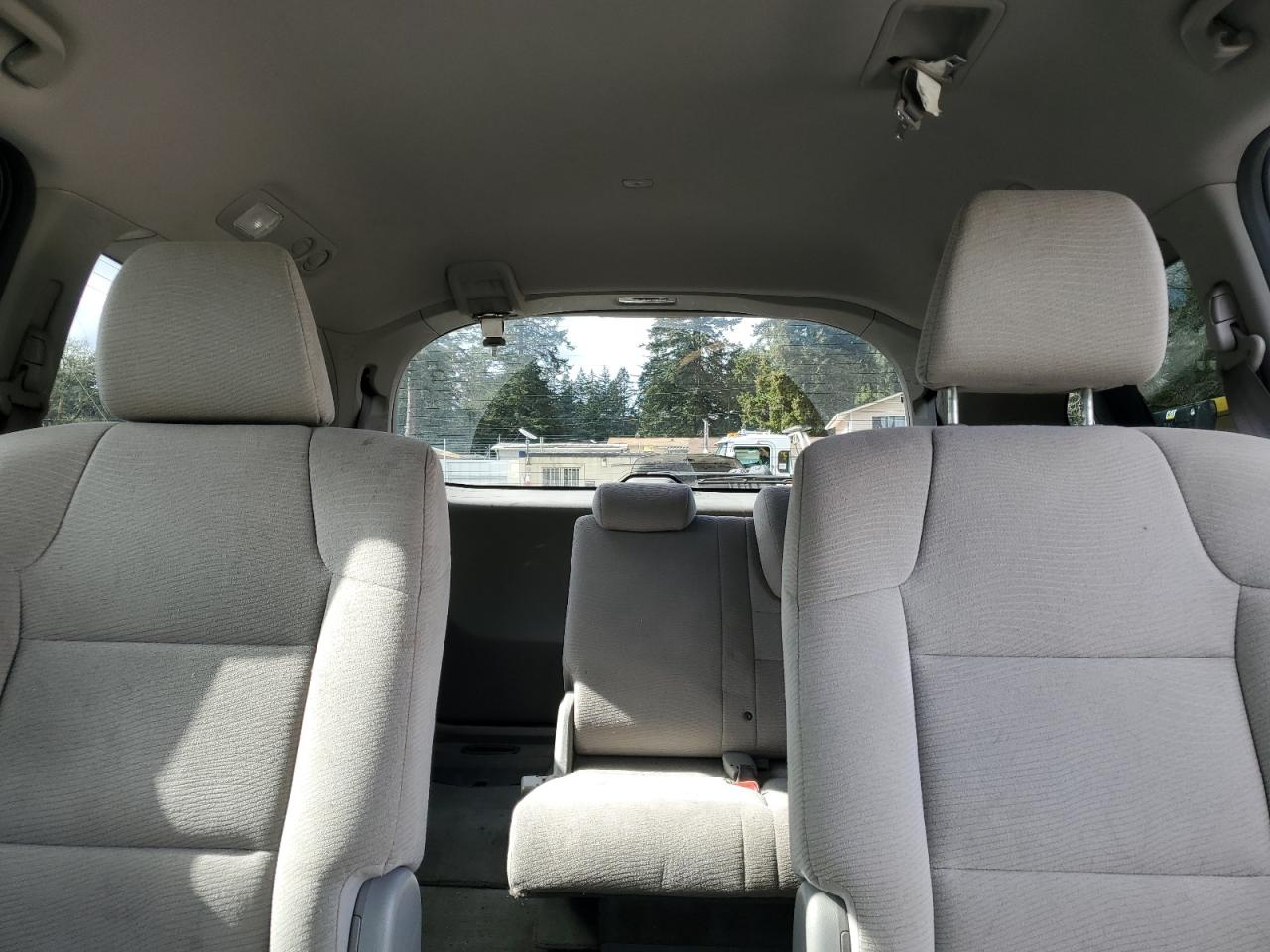 2012 Honda Odyssey - Image 10