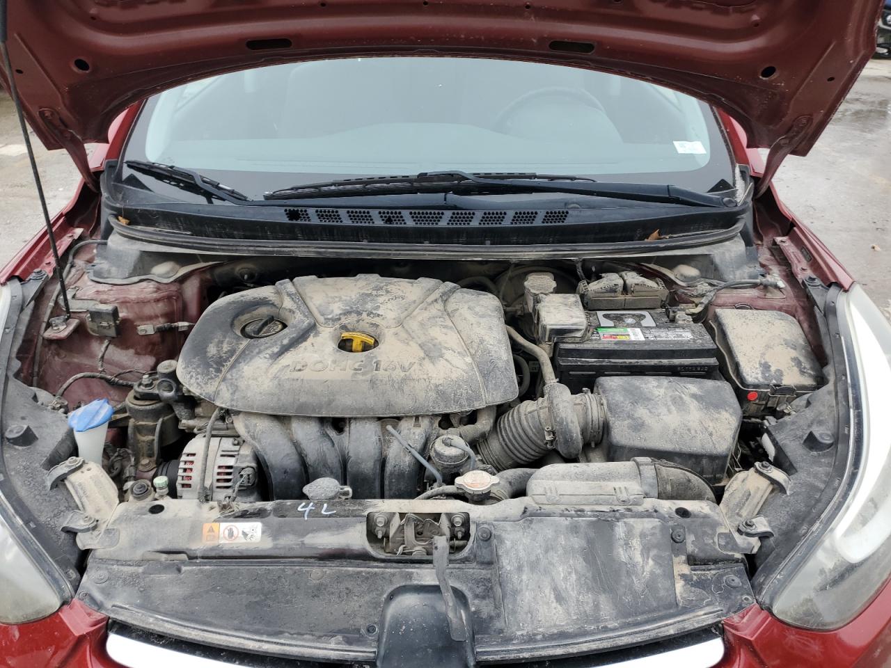 2016 Hyundai Elantra - Image 12