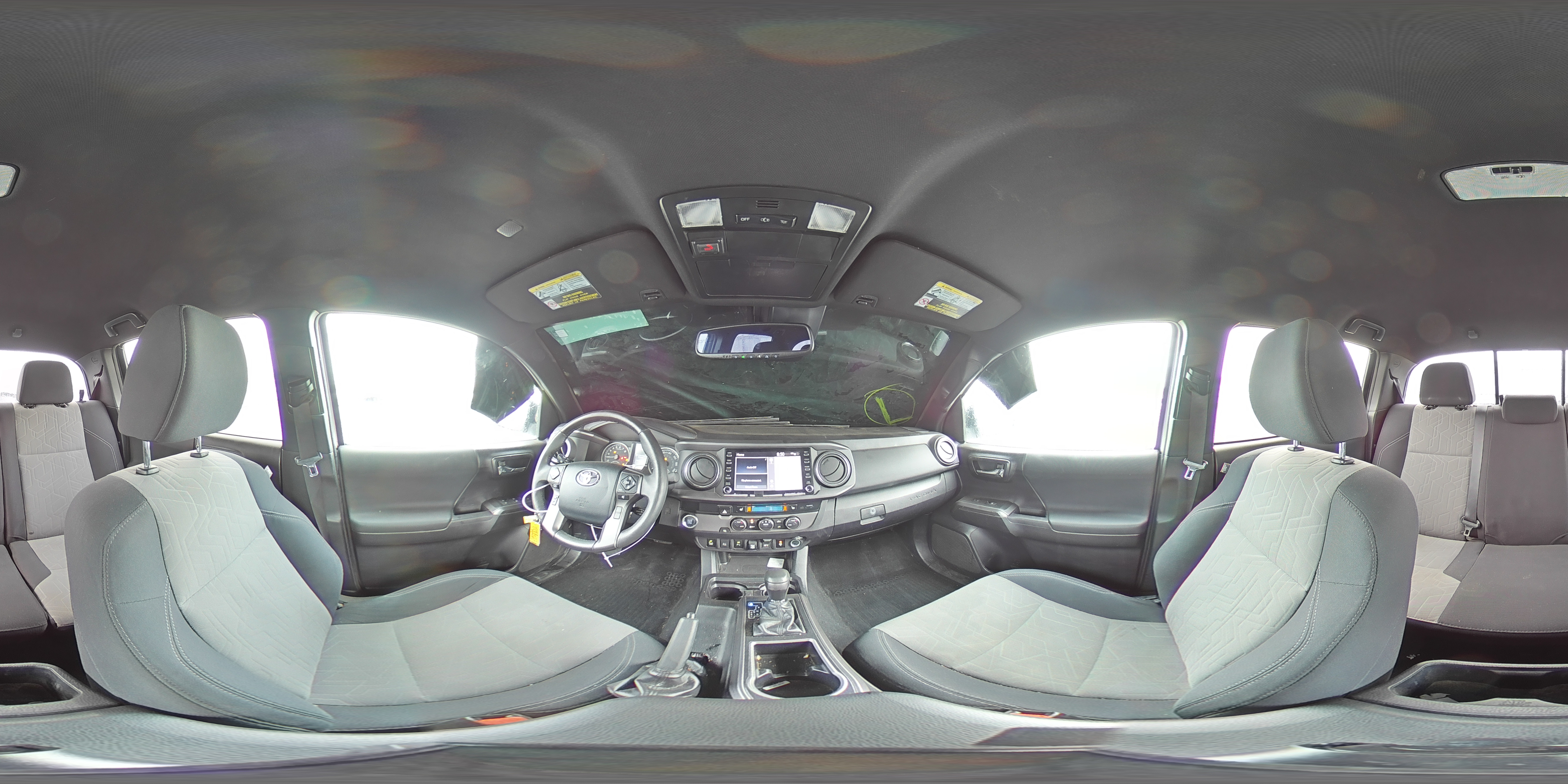2020 Toyota Tacoma - Image 13