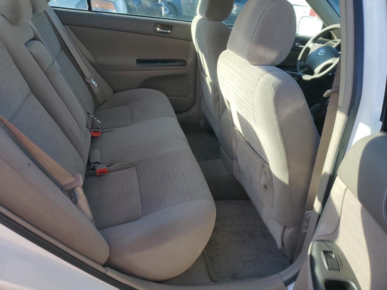 2005 Toyota Camry - Image 10