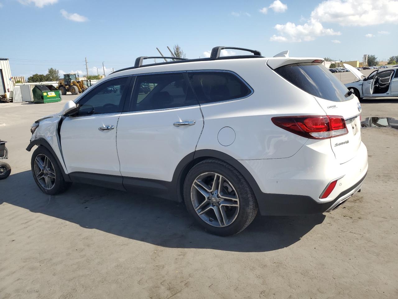 2018 Hyundai Santa Fe - Image 2