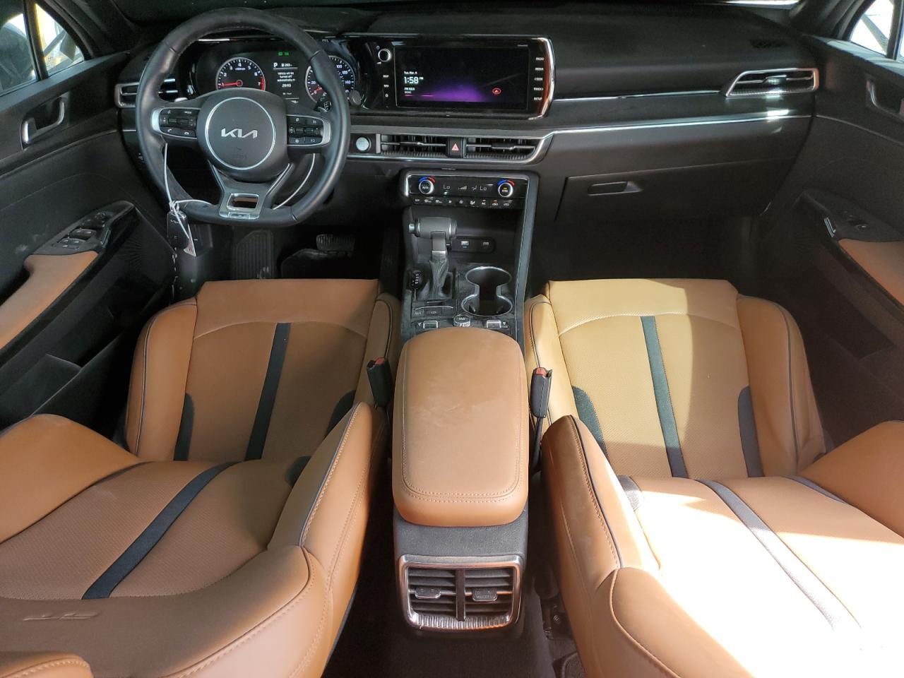 2024 Kia K5 - Image 8
