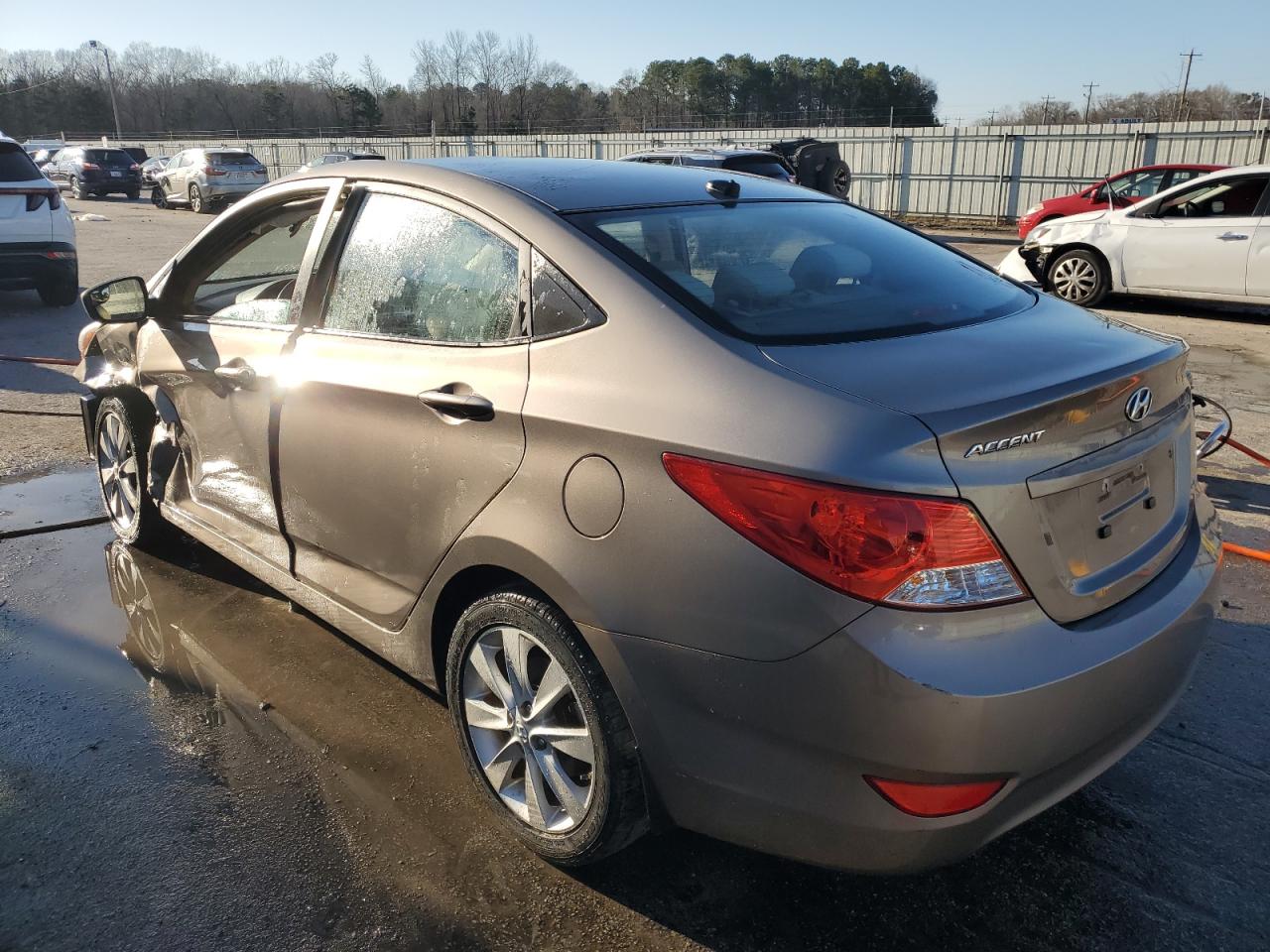 2014 Hyundai Accent - Image 2