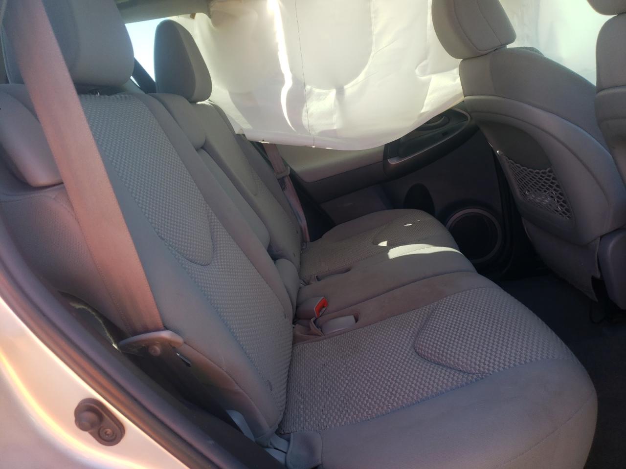 2011 Toyota RAV 4 - Image 10