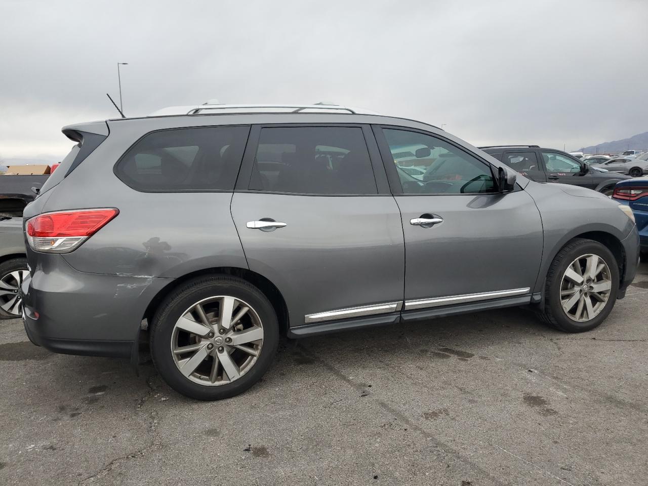 2015 Nissan Pathfinder - Image 3