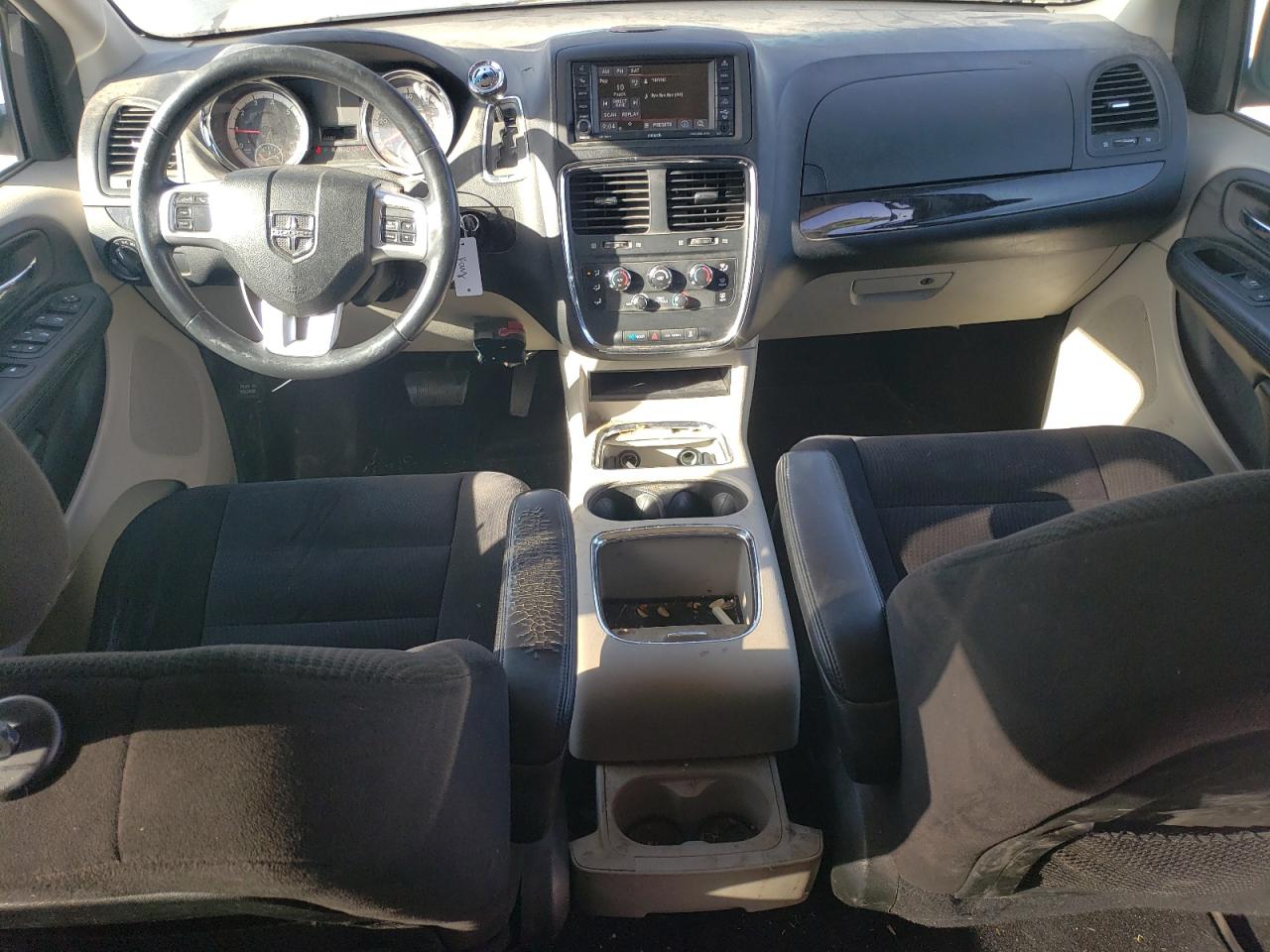2014 Dodge Caravan - Image 8