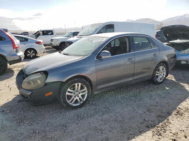 2005 Volkswagen New Jetta 2.5L Option Package 2