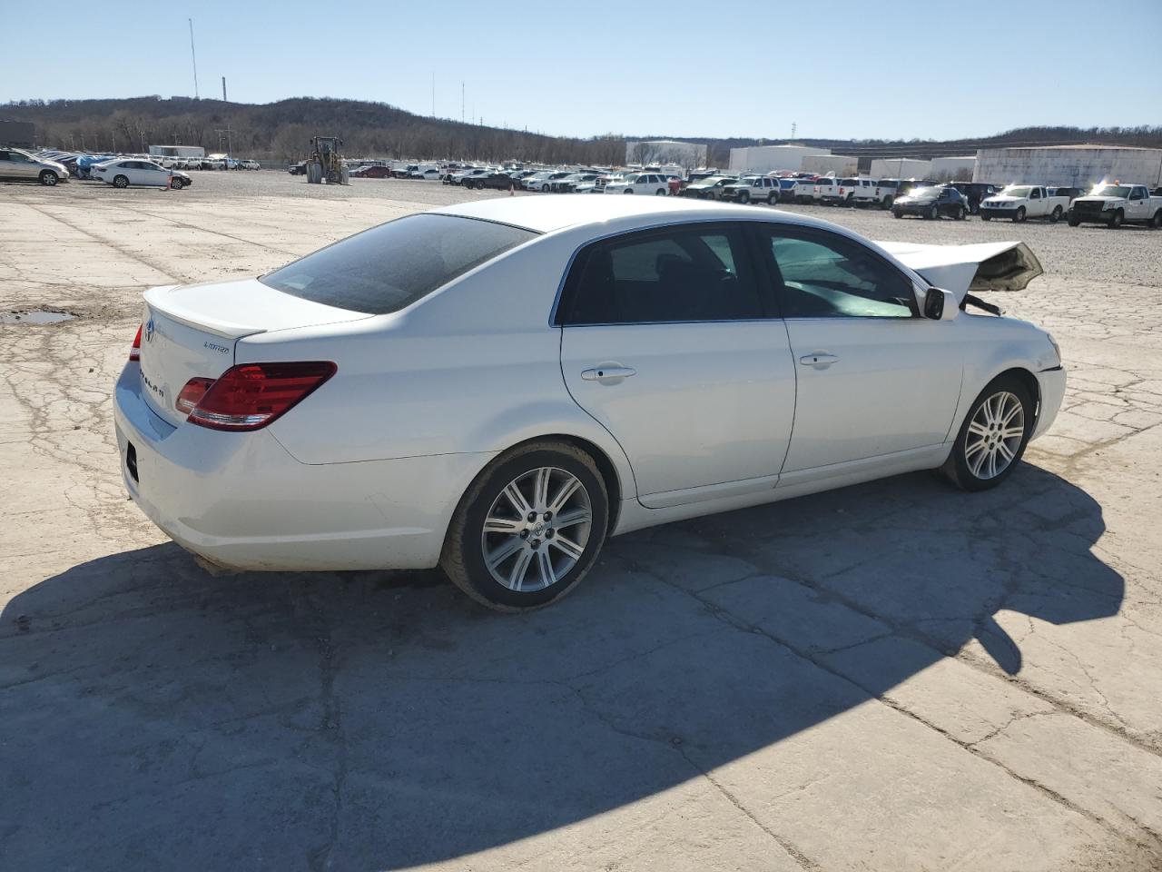 2007 Toyota Avalon - Image 3