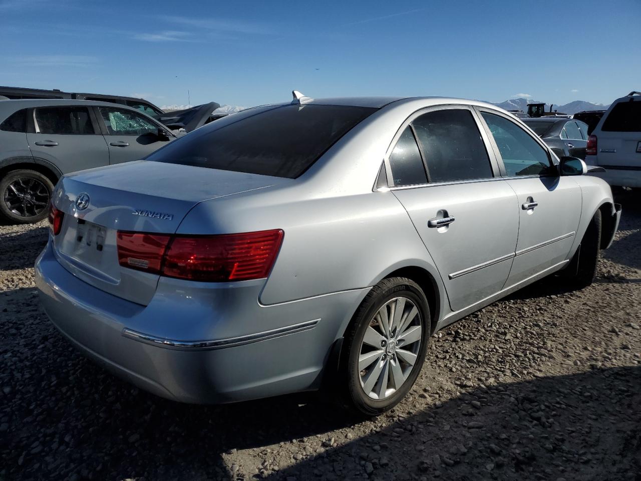 2009 Hyundai Sonata - Image 3