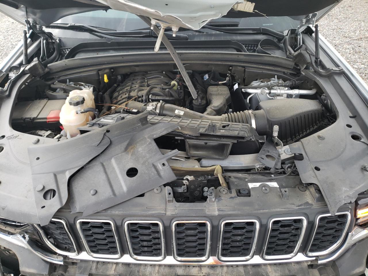 2021 Jeep Grand Cherokee - Image 12