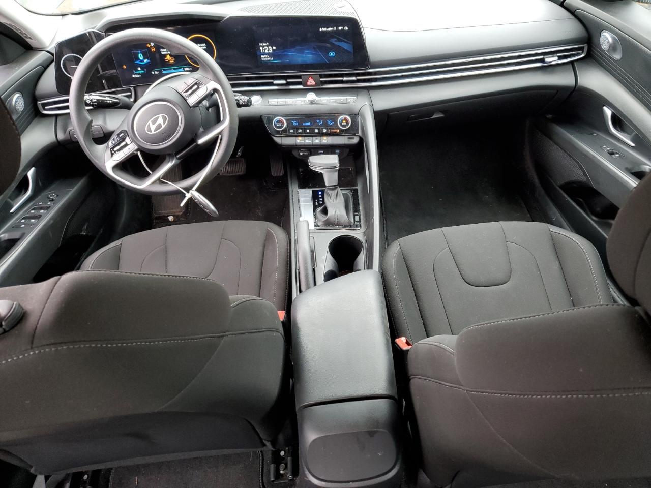 2024 Hyundai Elantra - Image 8