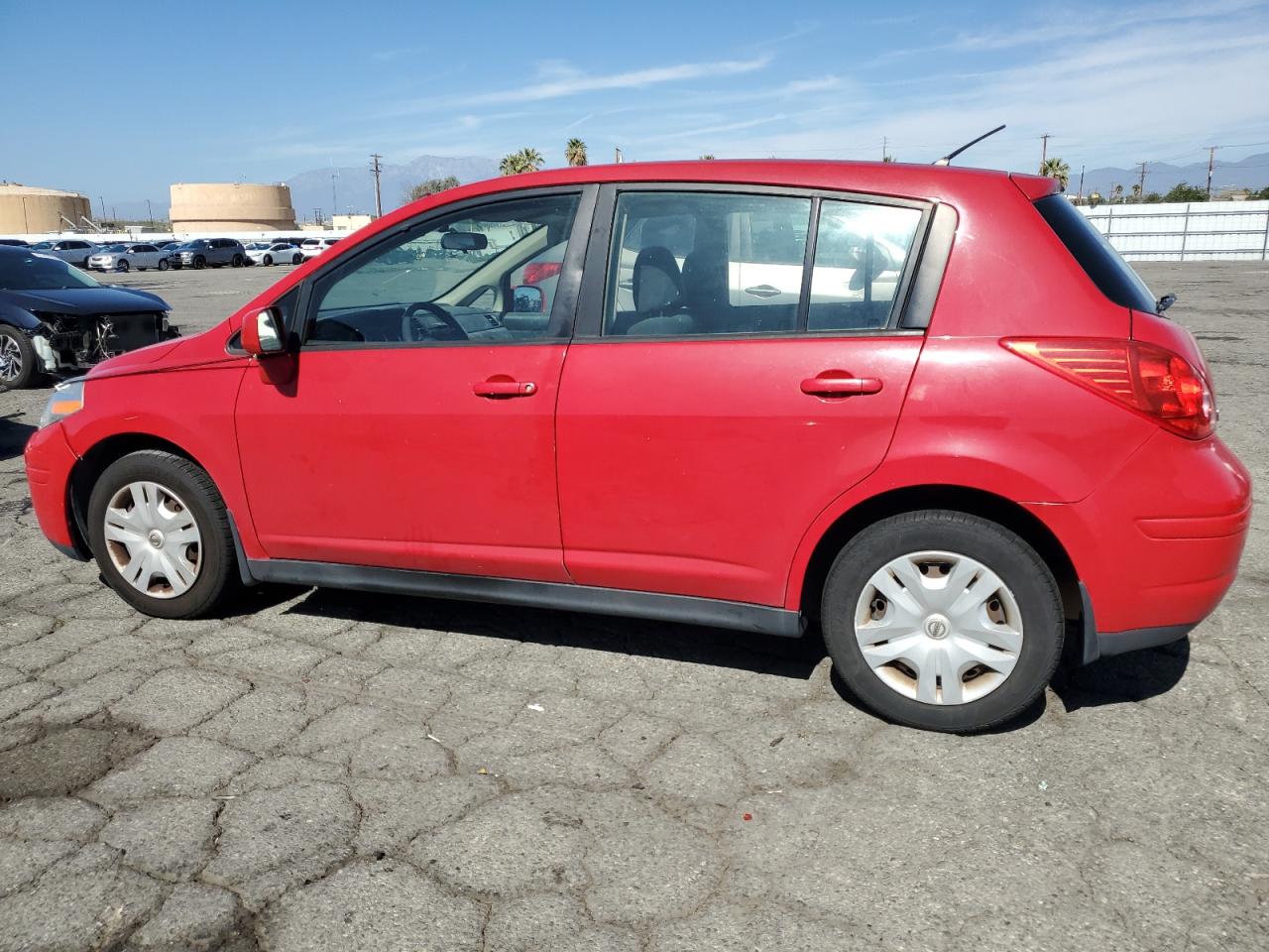 2012 Nissan Versa - Image 2