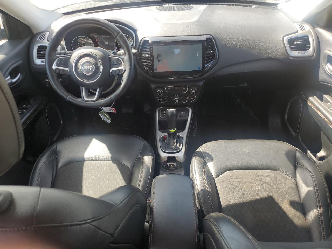 2018 Jeep Compass - Image 8