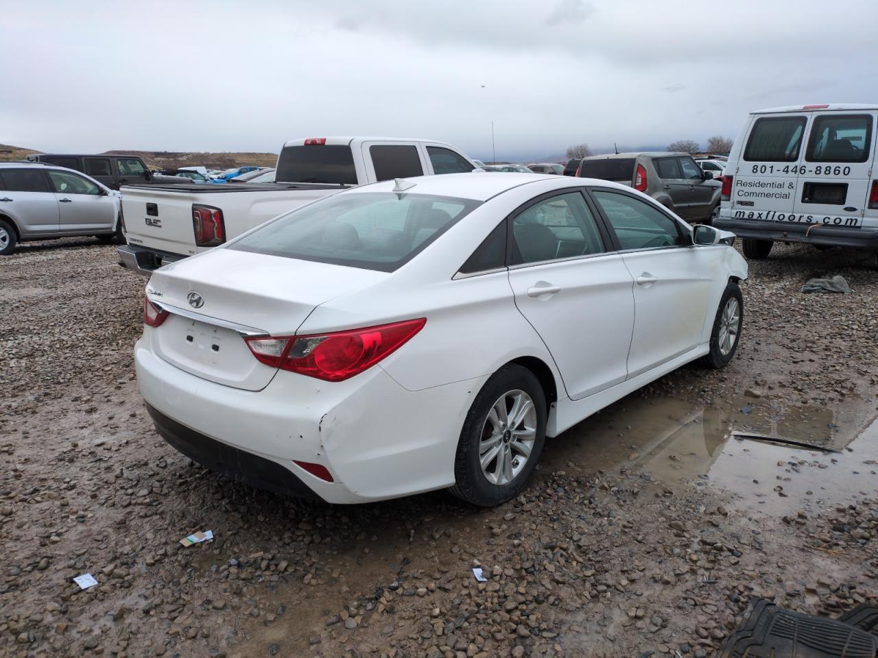 2014 Hyundai Sonata - Image 3