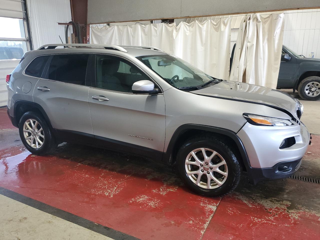 2015 Jeep Grand Cherokee - Image 4