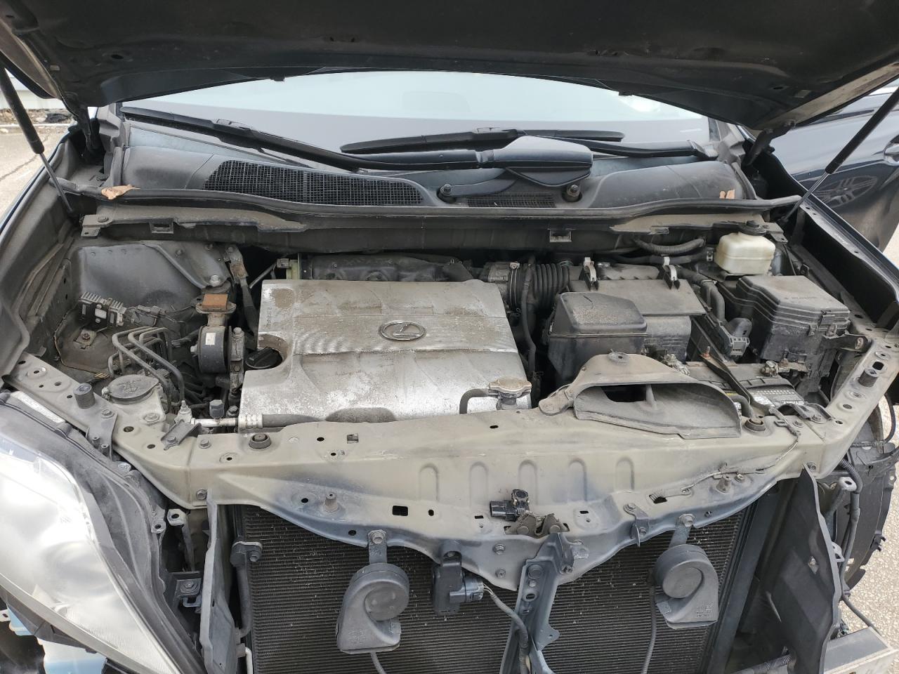 2010 Lexus RX - Image 12