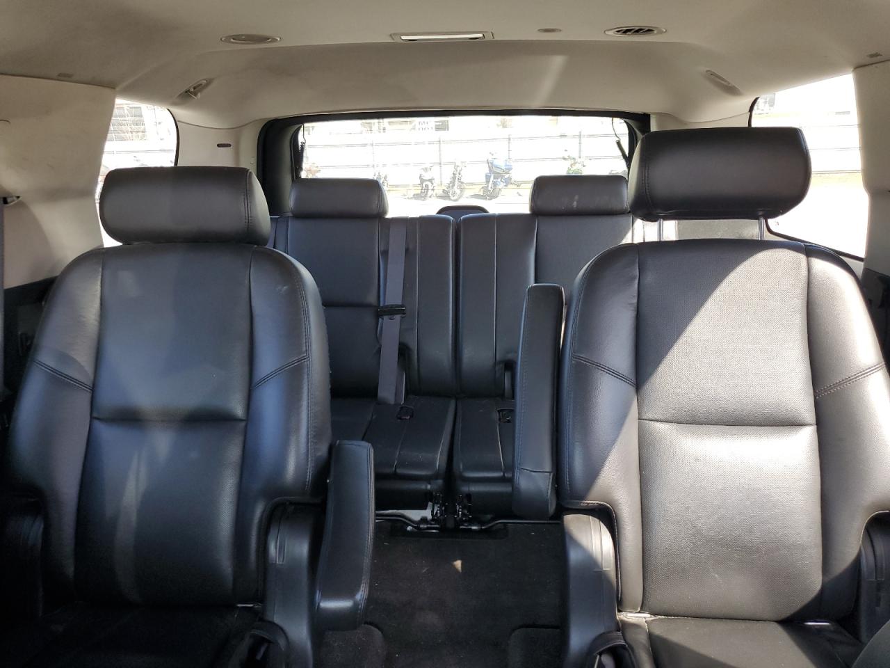 2009 Chevrolet Tahoe - Image 10