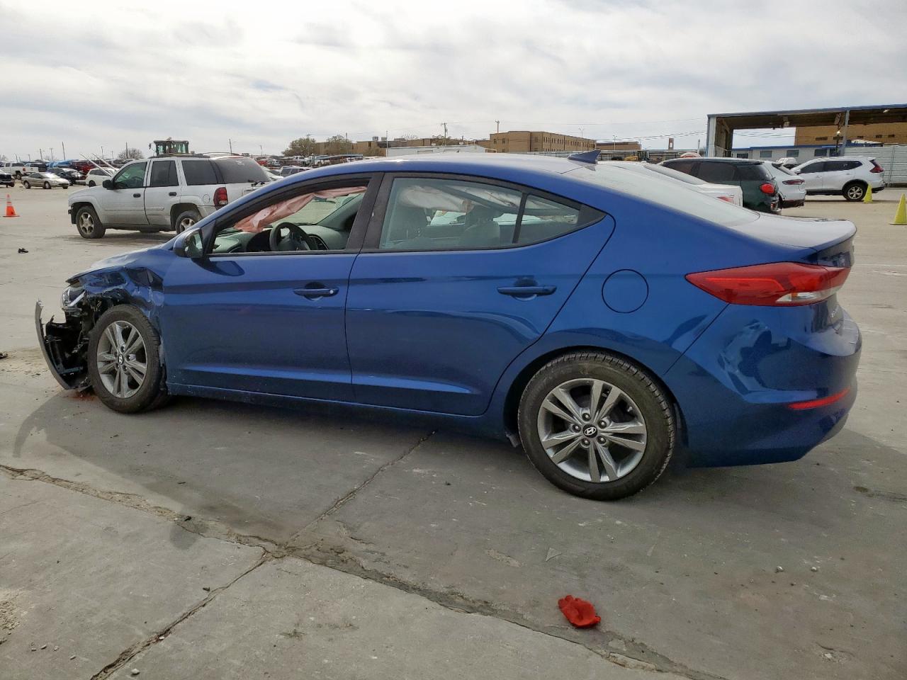 2017 Hyundai Elantra - Image 2