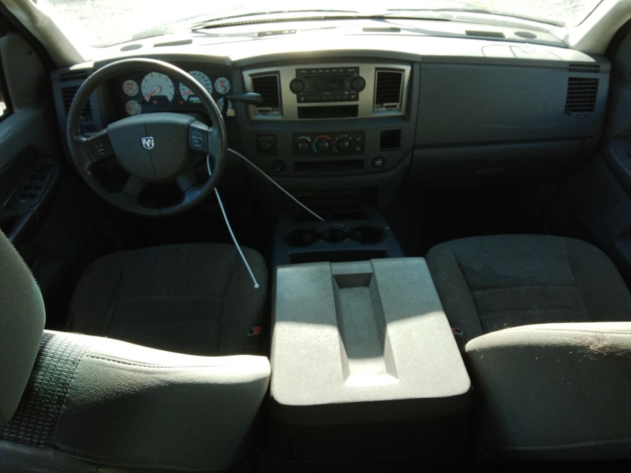 2006 Dodge RAM - Image 8