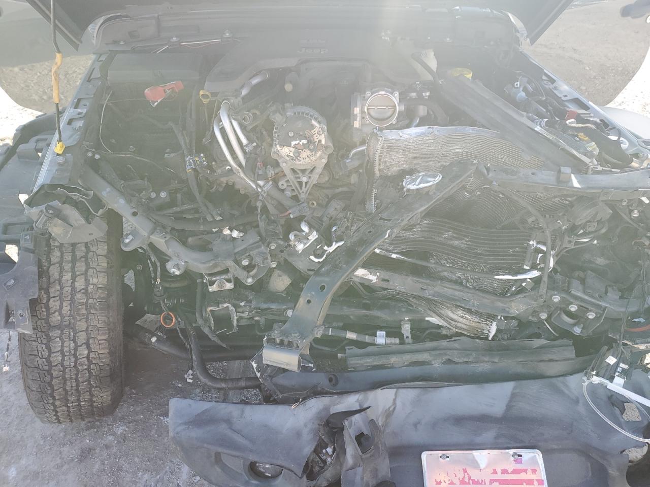2020 Jeep Wrangler - Image 12