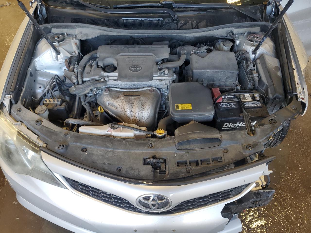 2012 Toyota Camry - Image 11