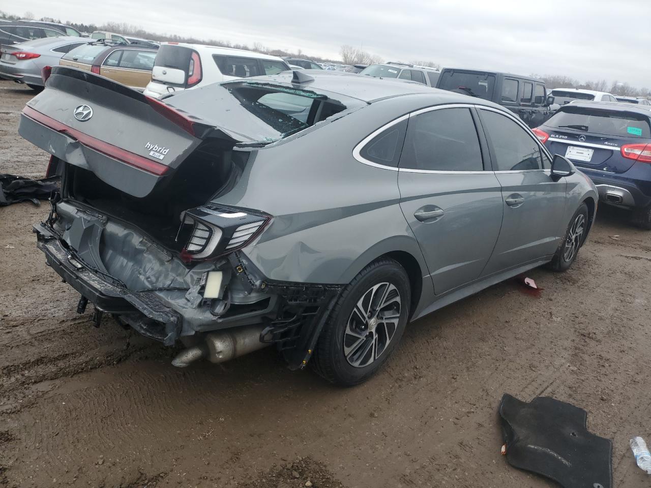 2022 Hyundai Sonata - Image 3