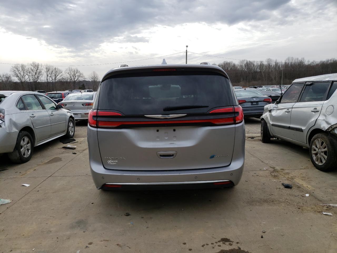 2021 Chrysler Pacifica - Image 6
