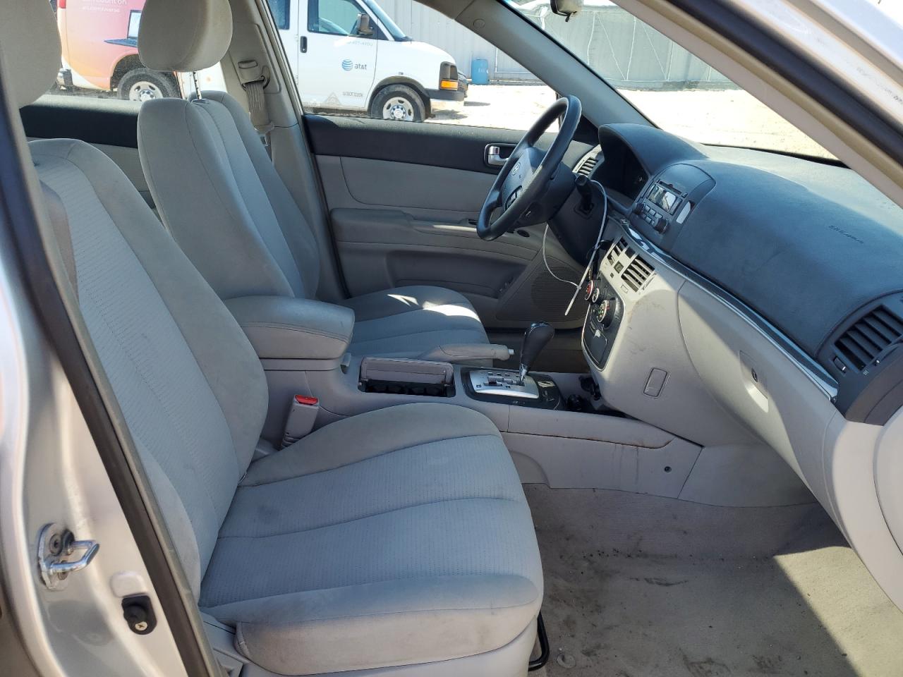 2008 Hyundai Sonata - Image 7