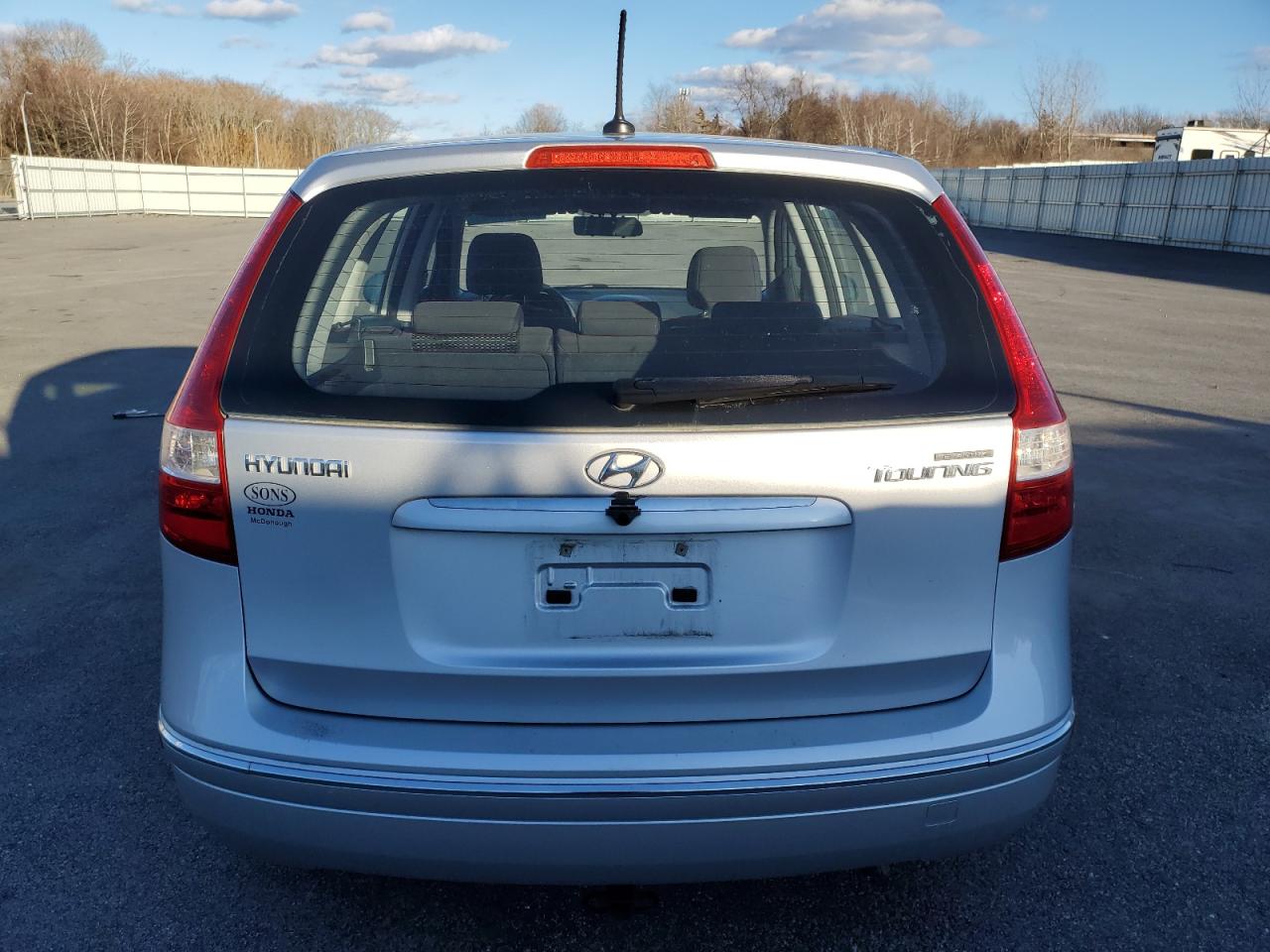 2010 Hyundai Elantra - Image 6