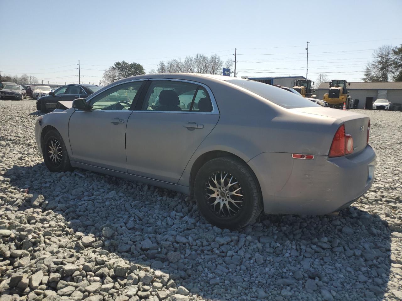 2009 Chevrolet Malibu - Image 2