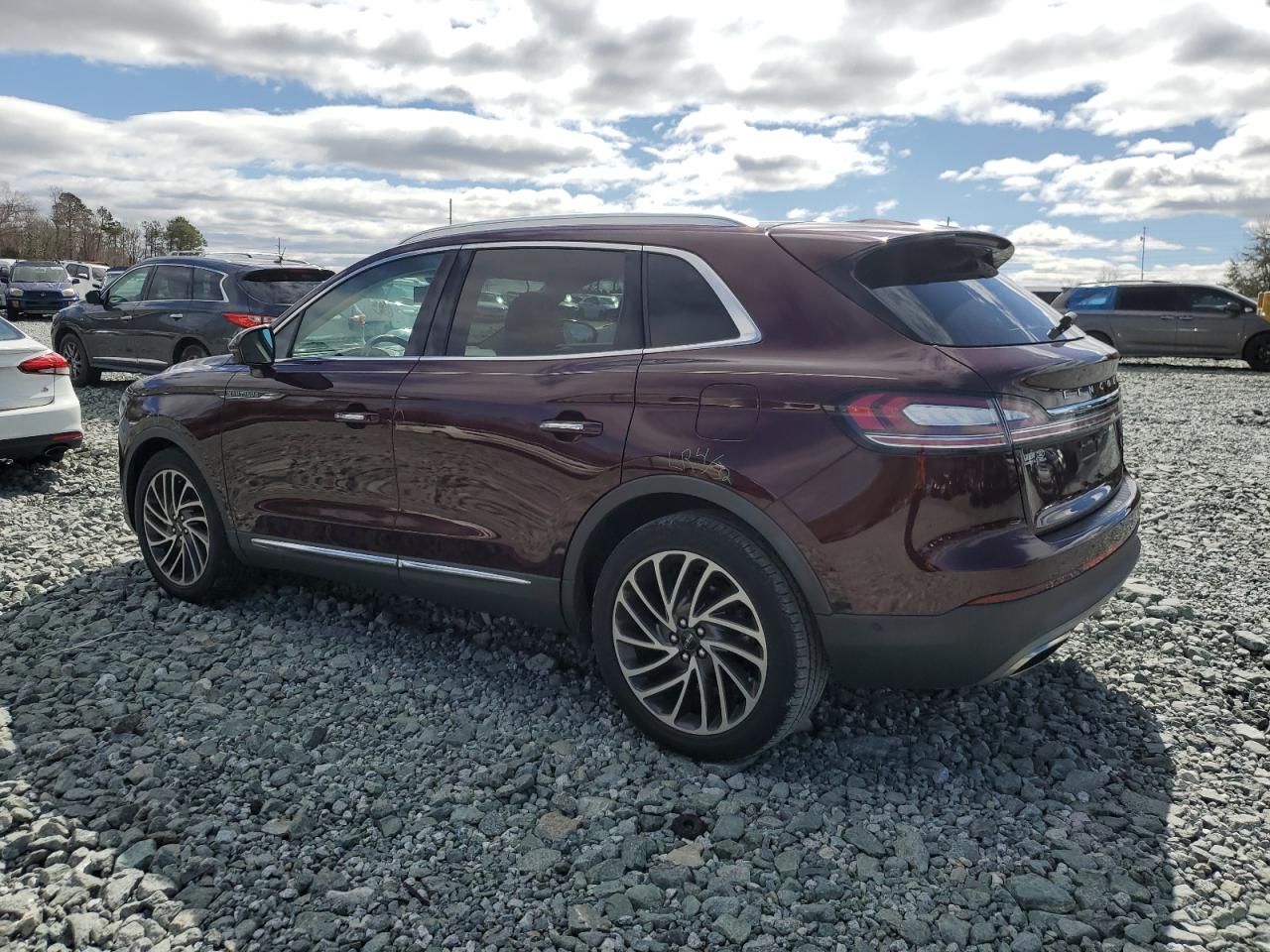 2019 Lincoln Nautilus - Image 2