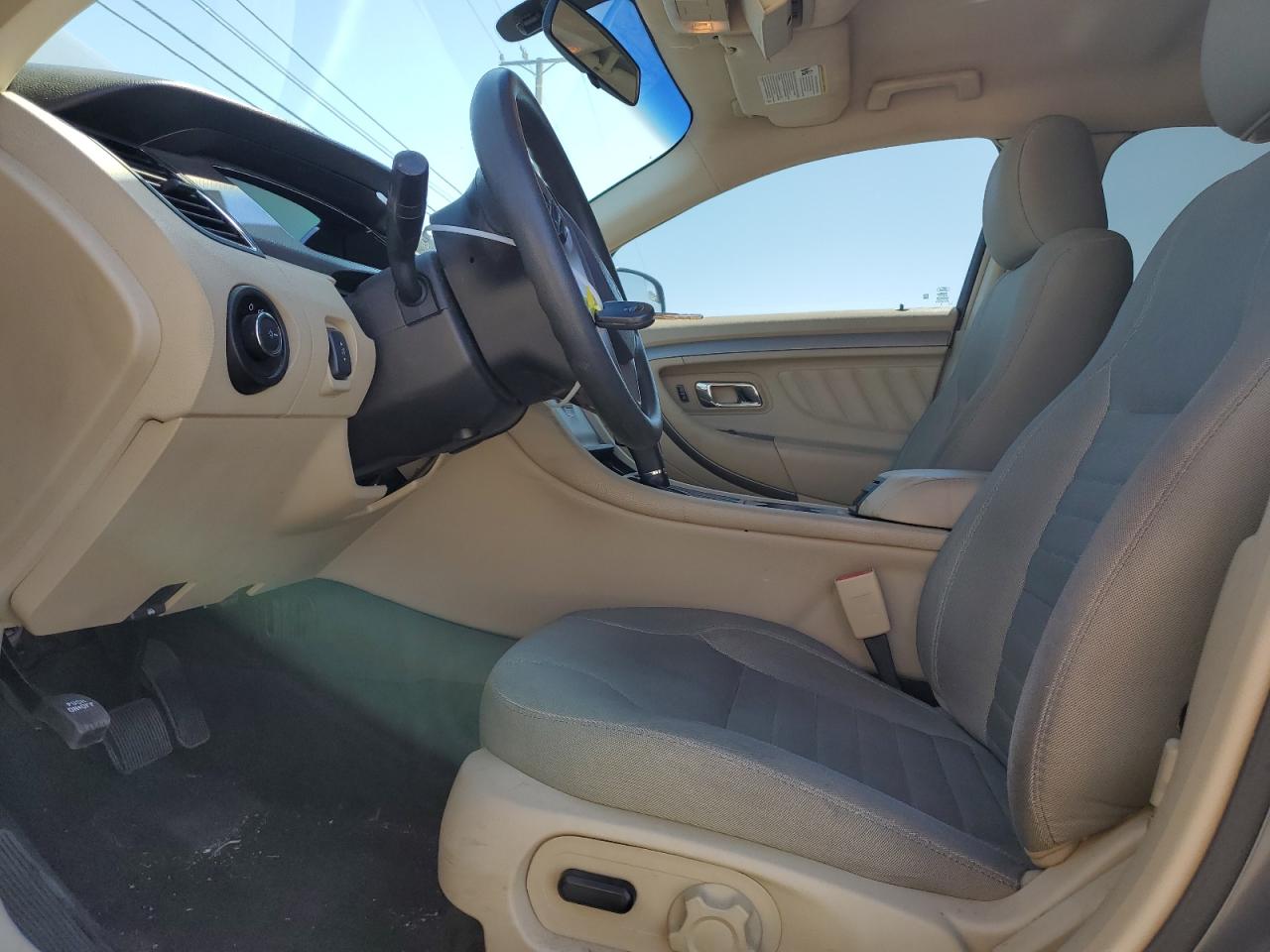 2015 Ford Taurus - Image 7