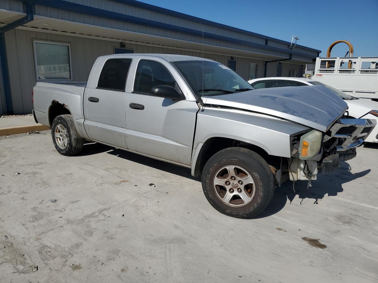 2005 Dodge Dakota - Image 4
