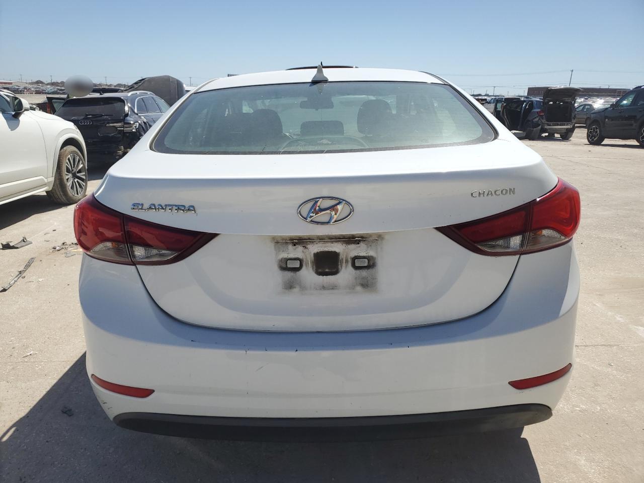 2015 Hyundai Elantra - Image 6