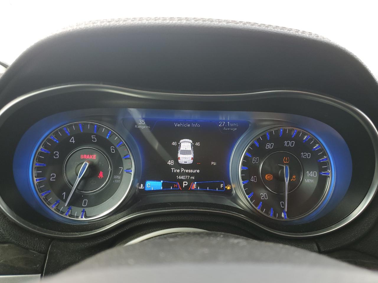 2018 Chrysler 300 - Image 9