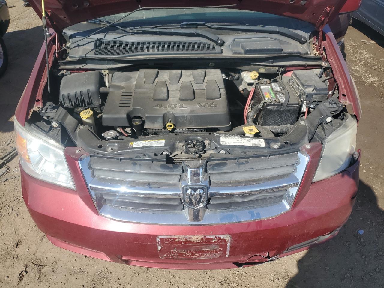 2010 Dodge Caravan - Image 12