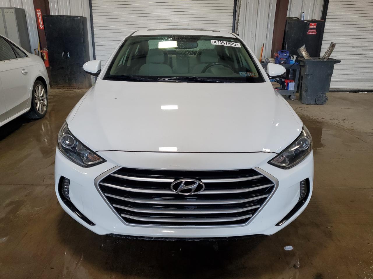 2017 Hyundai Elantra - Image 5