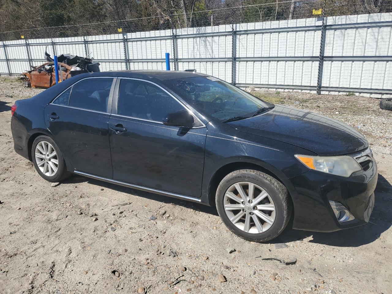 2014 Toyota Camry - Image 4