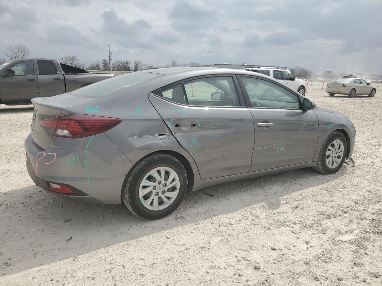 2020 Hyundai Elantra - Image 3