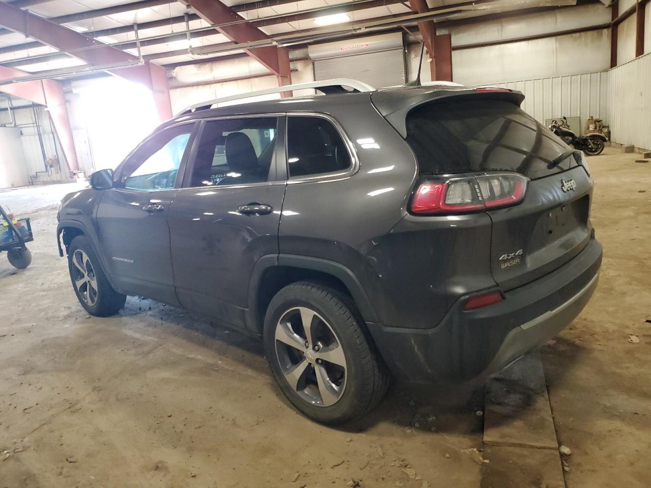 2019 Jeep Grand Cherokee - Image 2