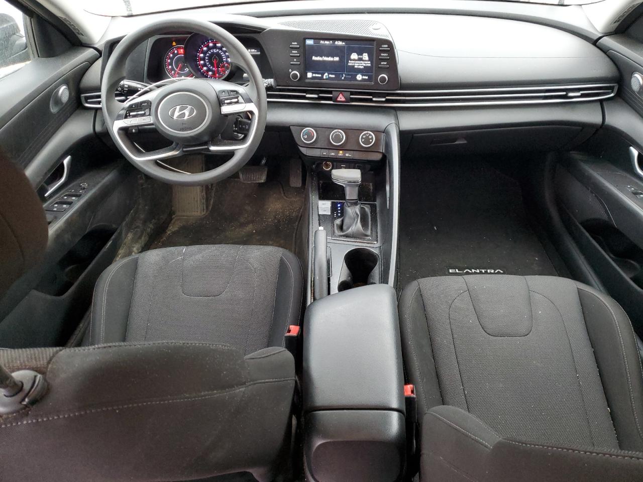 2021 Hyundai Elantra - Image 8