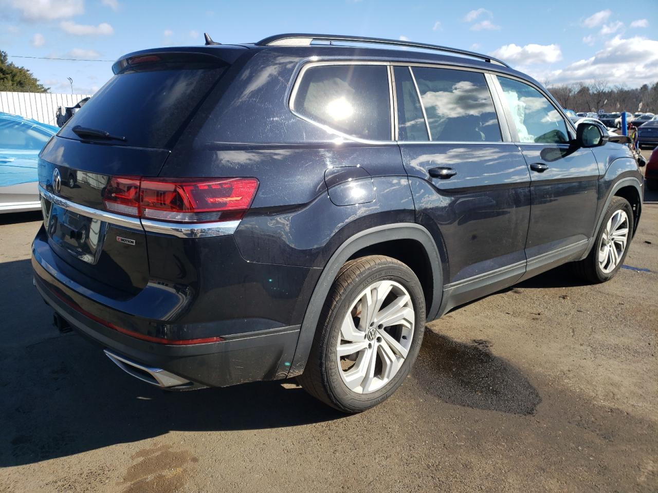 2021 Volkswagen Atlas - Image 3
