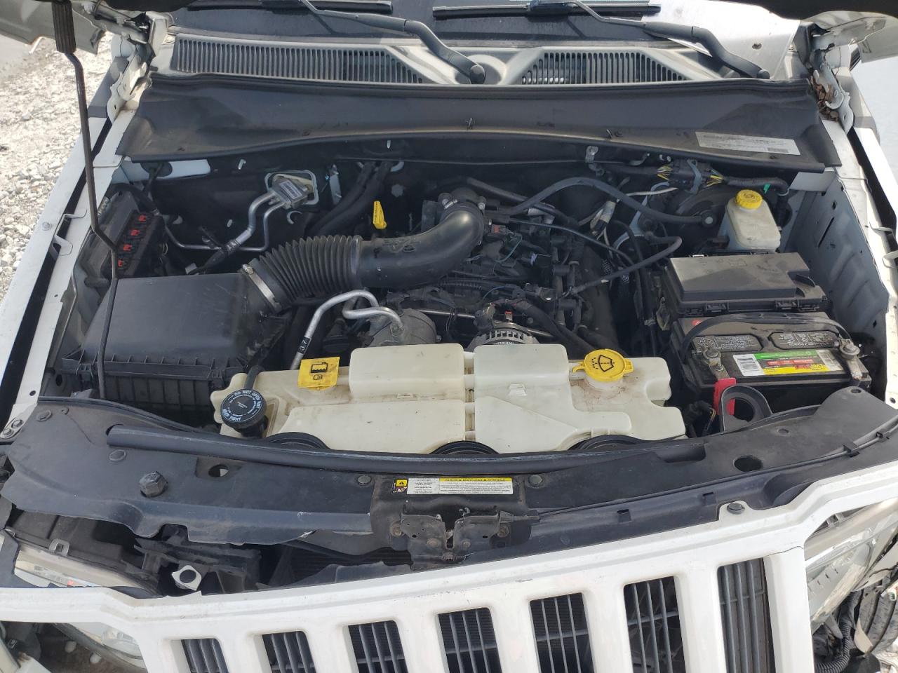 2012 Jeep Liberty (North America) - Image 14