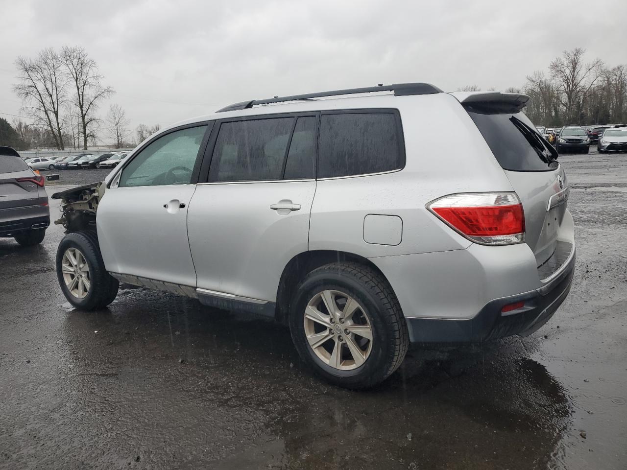 2013 Toyota Highlander - Image 2