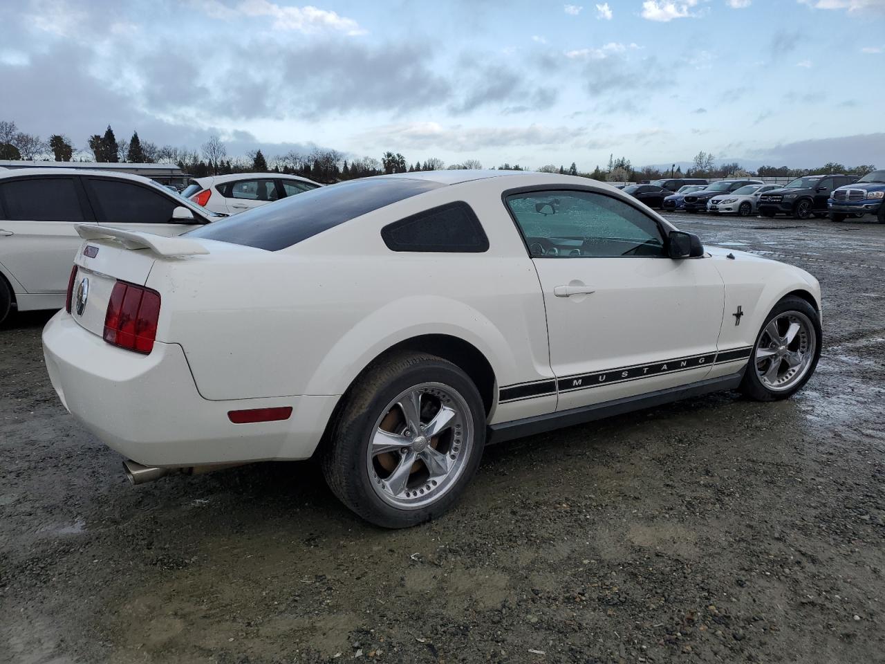 2006 Ford Mustang - Image 3
