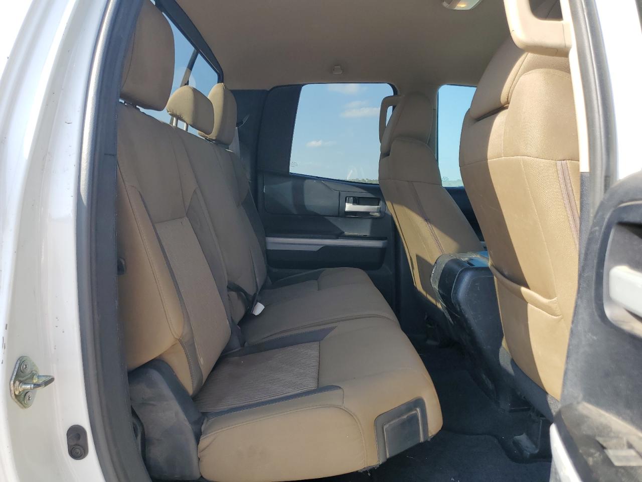 2014 Toyota Tundra - Image 10